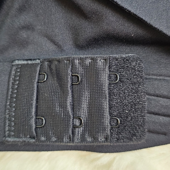 High Support Embossed Racerback Run Sports Bra | All In Motion | Black 4X - Picture 7 of 9